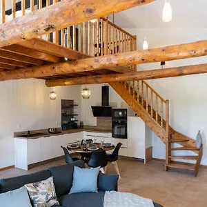 loft-tout-equipe-au-coeur-dun-domaine-viticole.midi-pyreneeshotels.com/
